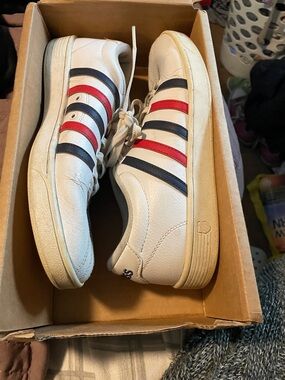 K Swiss white Low-Top Sneakers with Red & Navy Stripes M3
